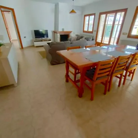 Casas - La Florida Holiday home *
